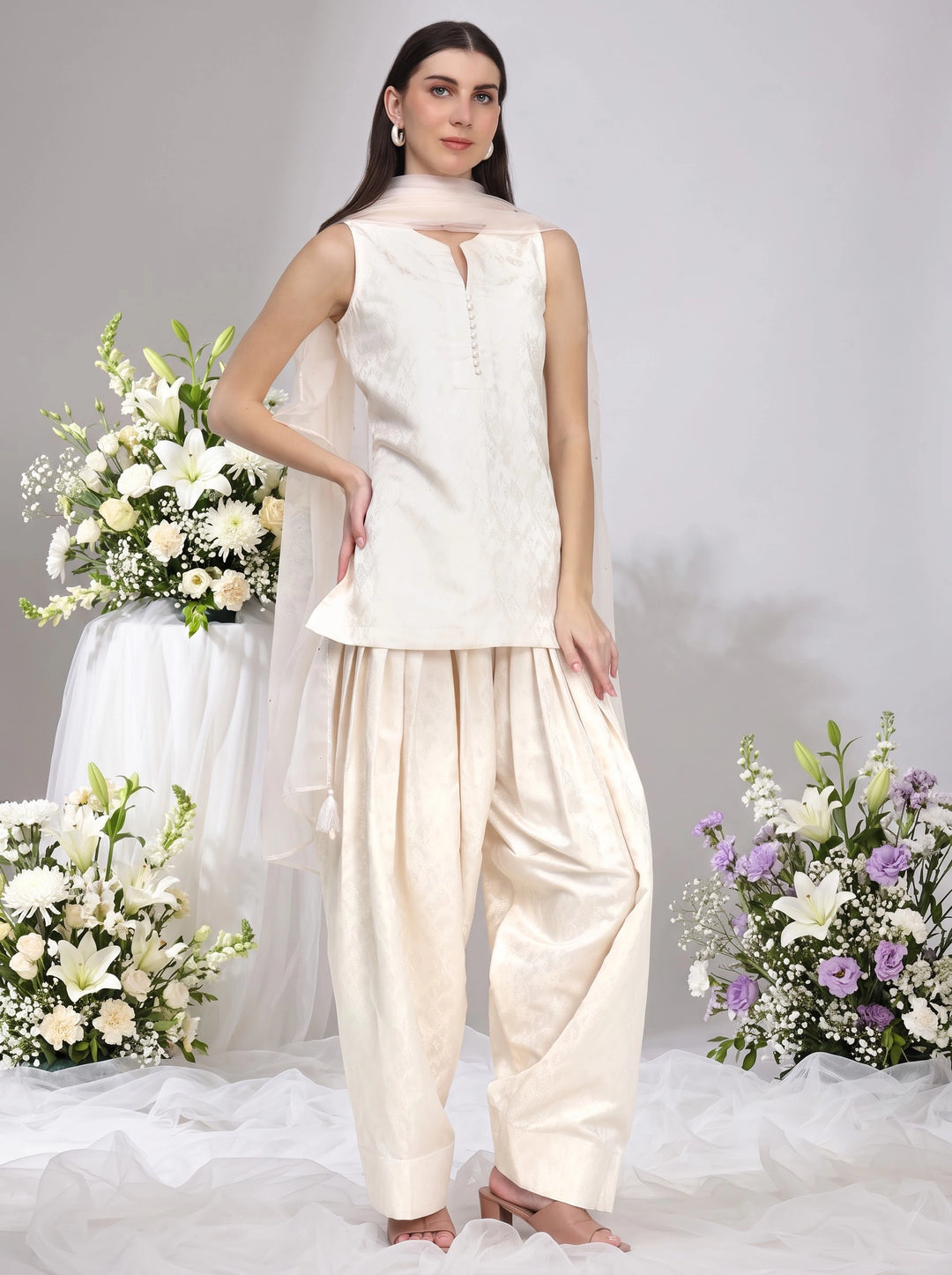 Nabia, Relaxed Fit  Kurta Indo western set (Oyster)