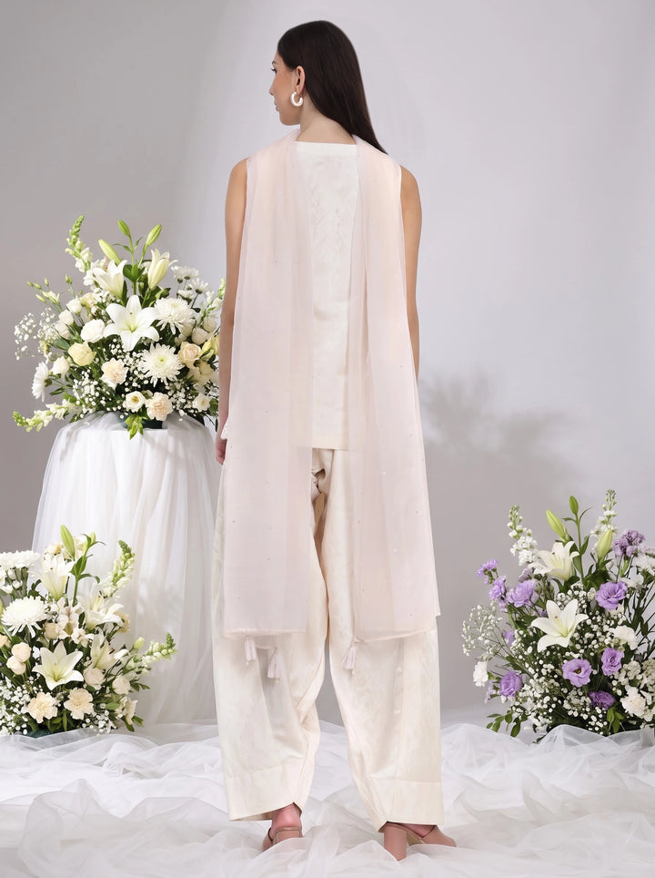 Nabia, Relaxed Fit  Kurta Indo western set (Oyster)