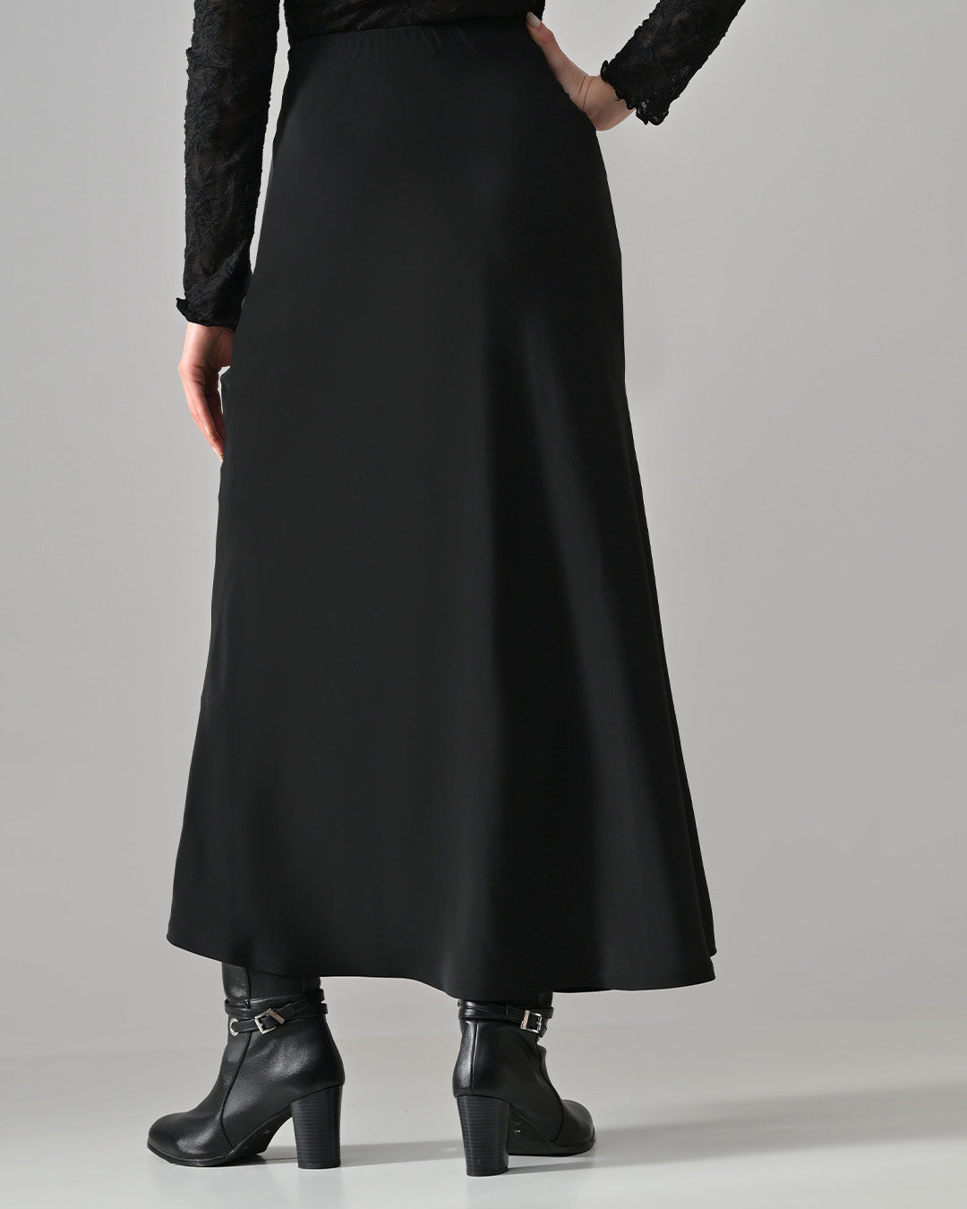 AUGUST BLACK A-LINE LONG SKIRT (BLACK)