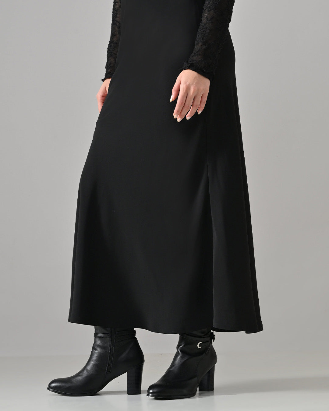AUGUST BLACK A-LINE LONG SKIRT (BLACK)