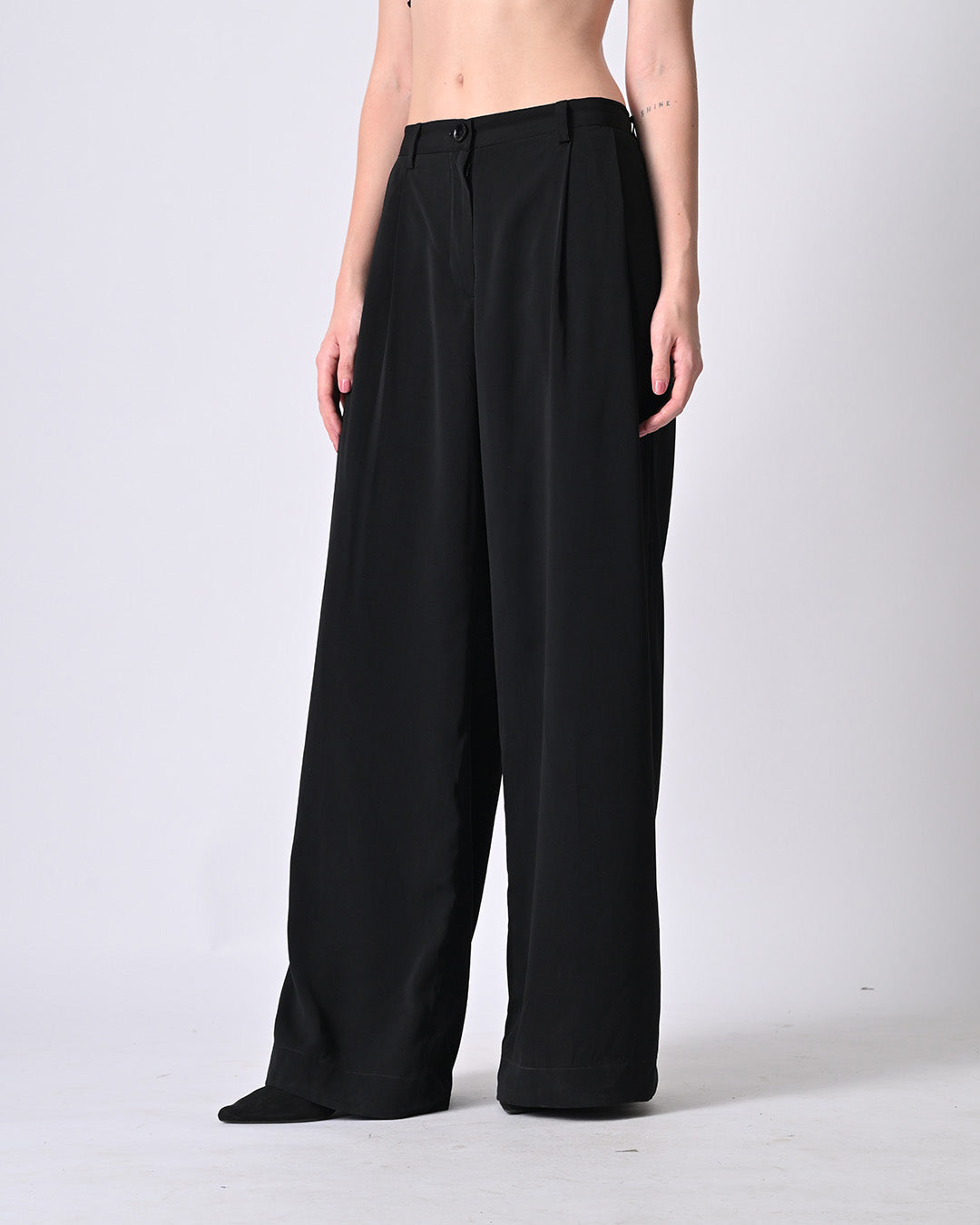 LILITH HIGH WAIST WIDE LEG TROUSER (Black)