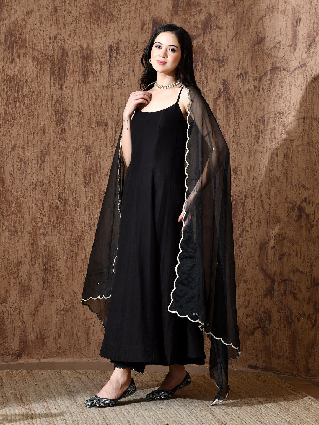 Ruh Chanderi Kurta Set in (Black)