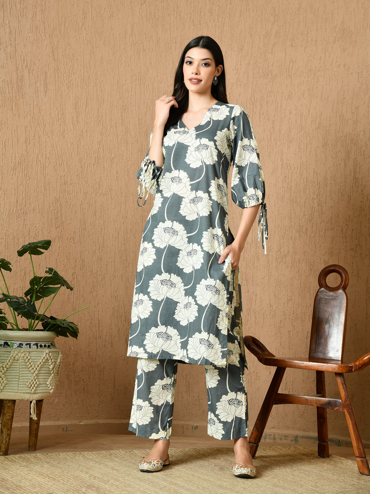 Tharia Regular Fit Floral Printed Cotton Kurta Set