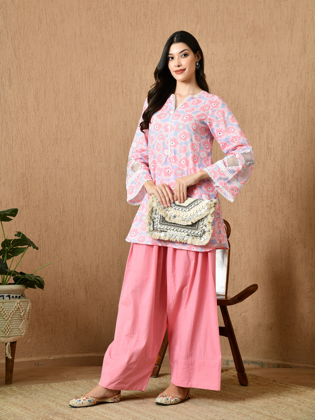 Paki Floral Printed Kurta Set (Pink)
