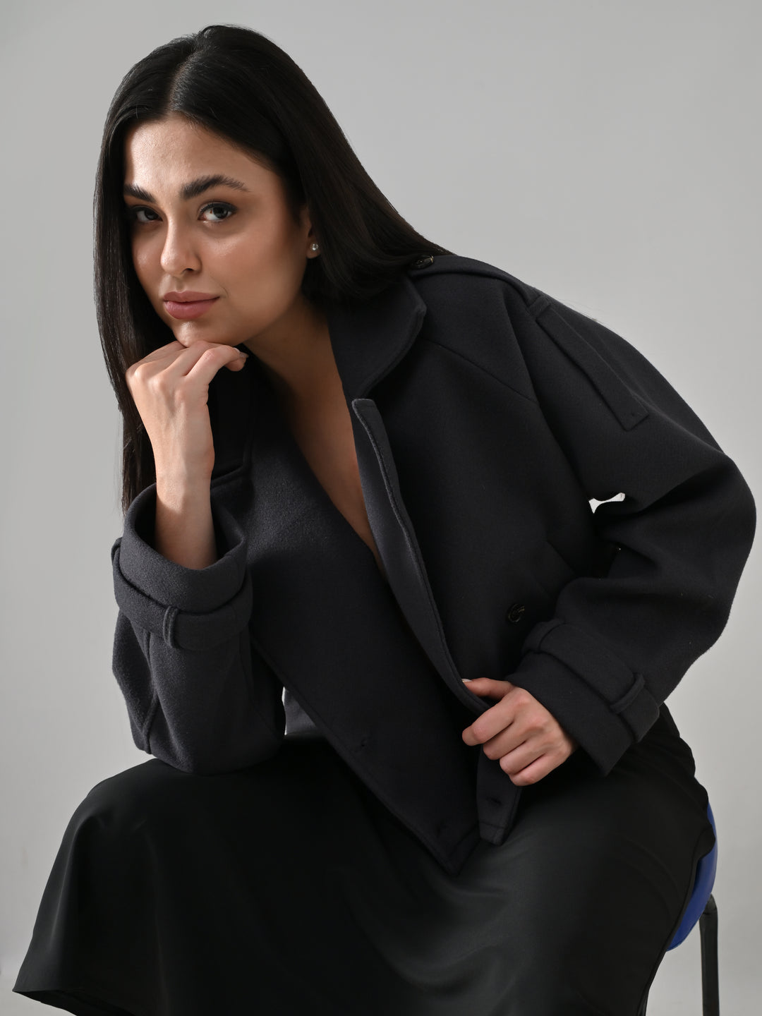 Vera – Charcoal Grey Double-Breasted Crop Blazer