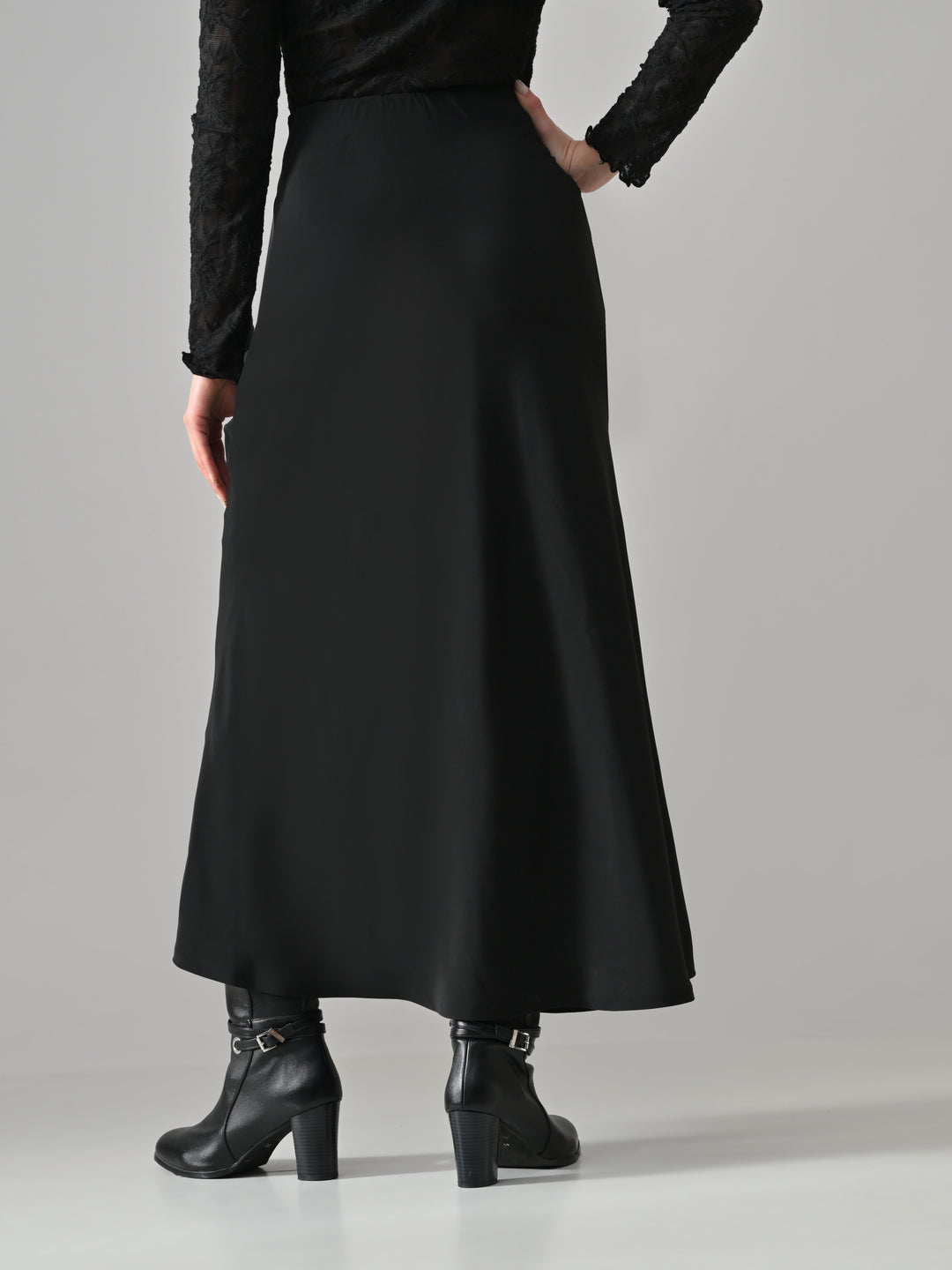 AUGUST BLACK A-LINE LONG SKIRT (BLACK)