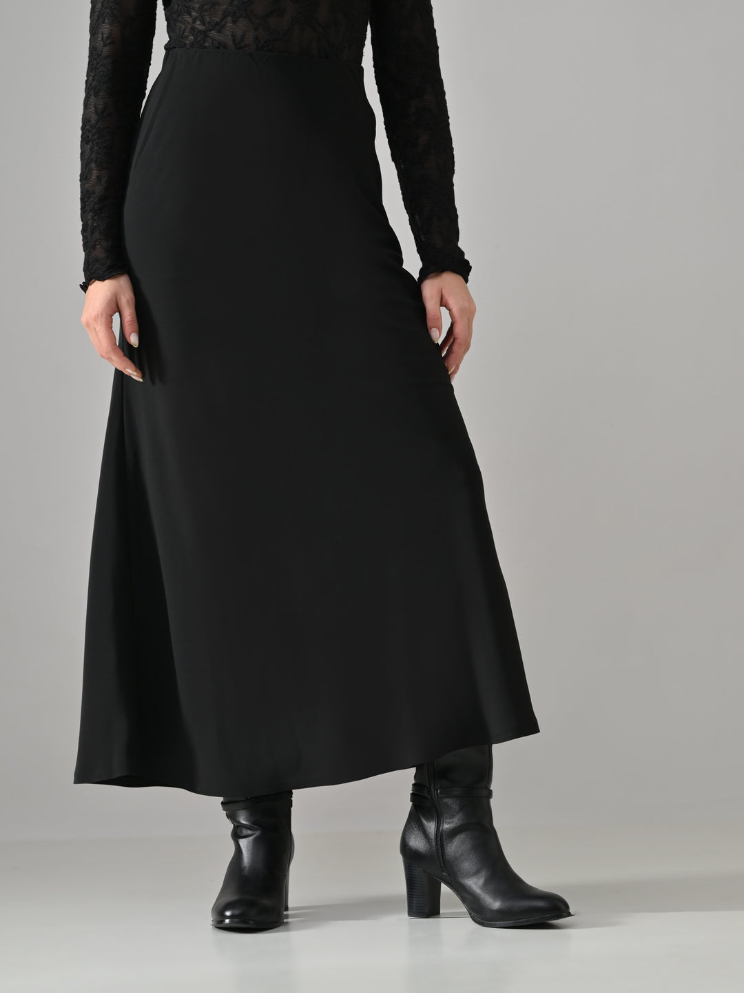 AUGUST BLACK A-LINE LONG SKIRT (BLACK)