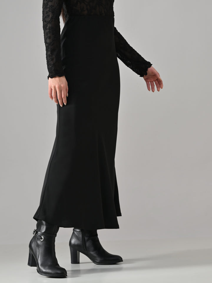AUGUST BLACK A-LINE LONG SKIRT (BLACK)