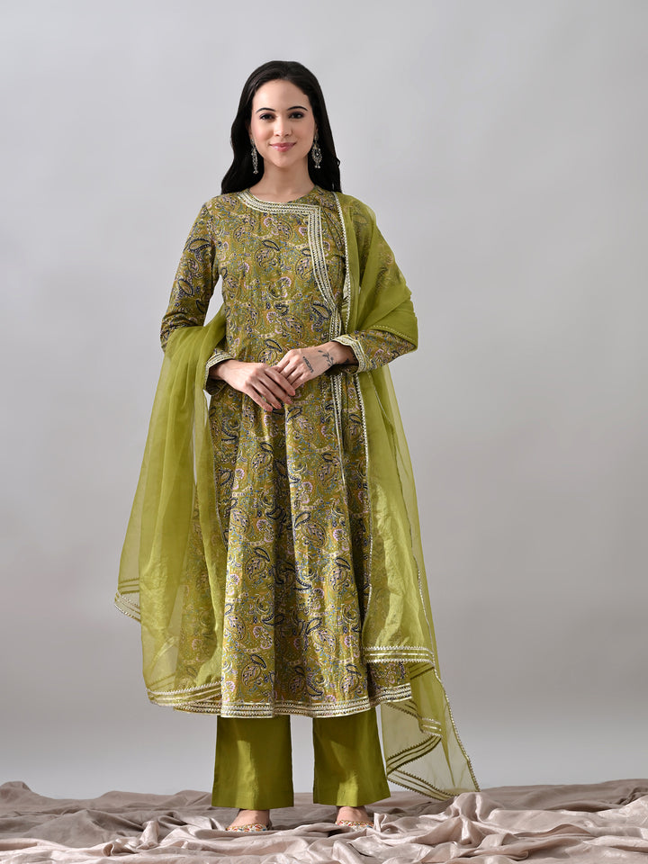 Draya Cambric Kurta Set in (Lime)