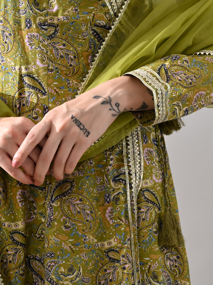 Draya Cambric Kurta Set in (Lime)