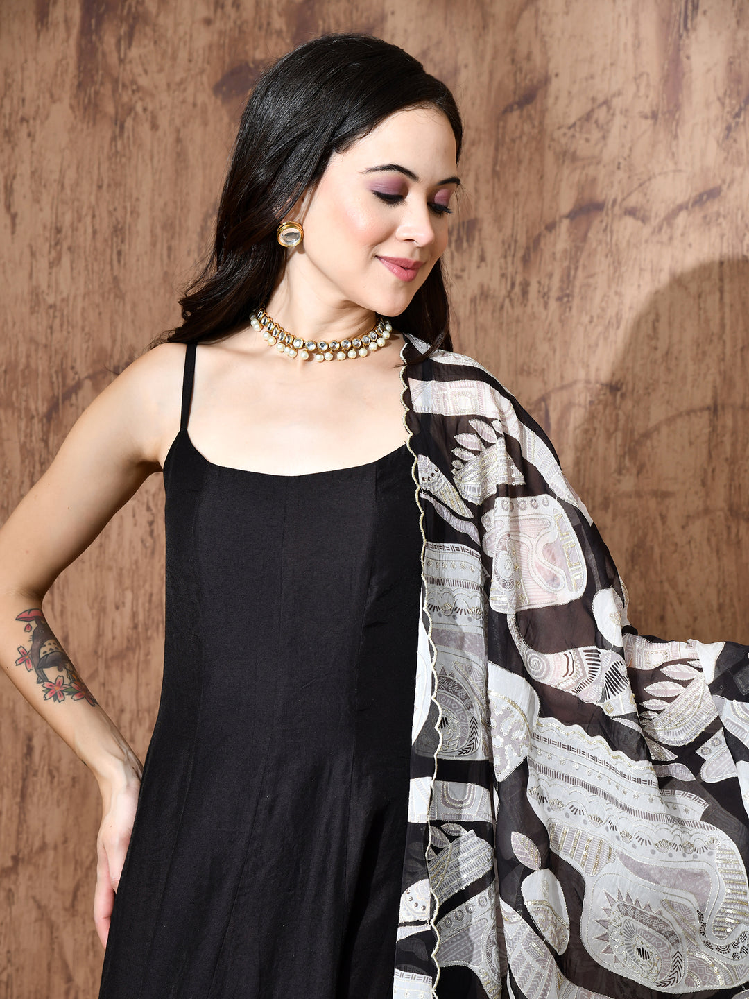 Ruh Chanderi Kurta Set in (Black)