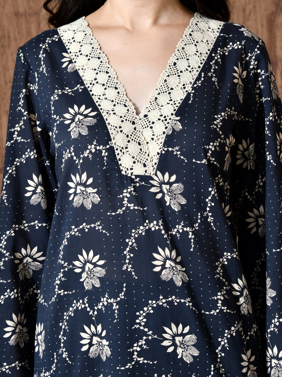 Rumi cambric kurta set in (Dark Blue)